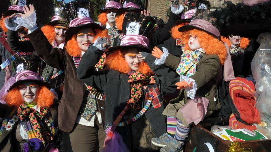 Die vielen Fußtruppen bereichern einfach den...