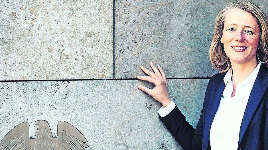  Kerstin Radomski (CDU) vertritt neben Siegmund Ehrmann (SPD), Ansgar Heveling (CDU) und Ulle Schauws (Grüne) Krefeld im Bundestag. 