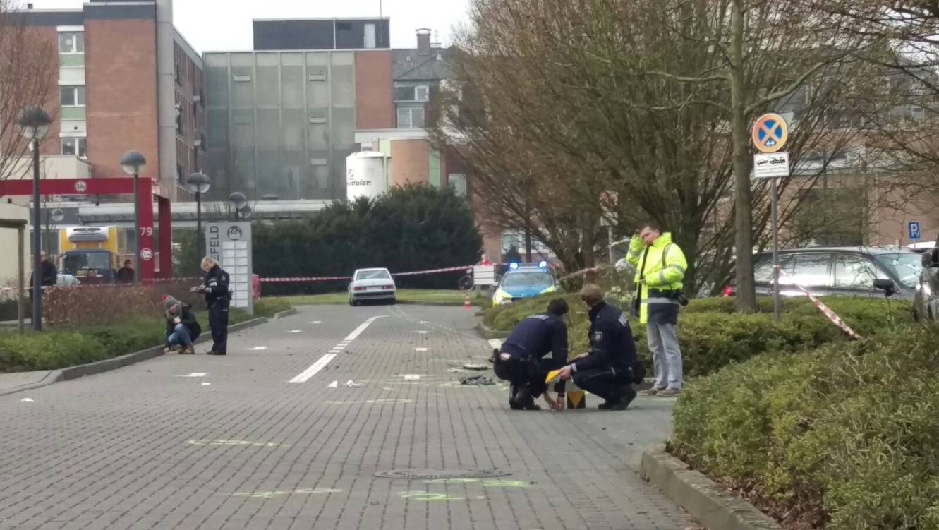 Krefeld: Ein Toter bei Unfall auf Krankenhaus-Parkplatz