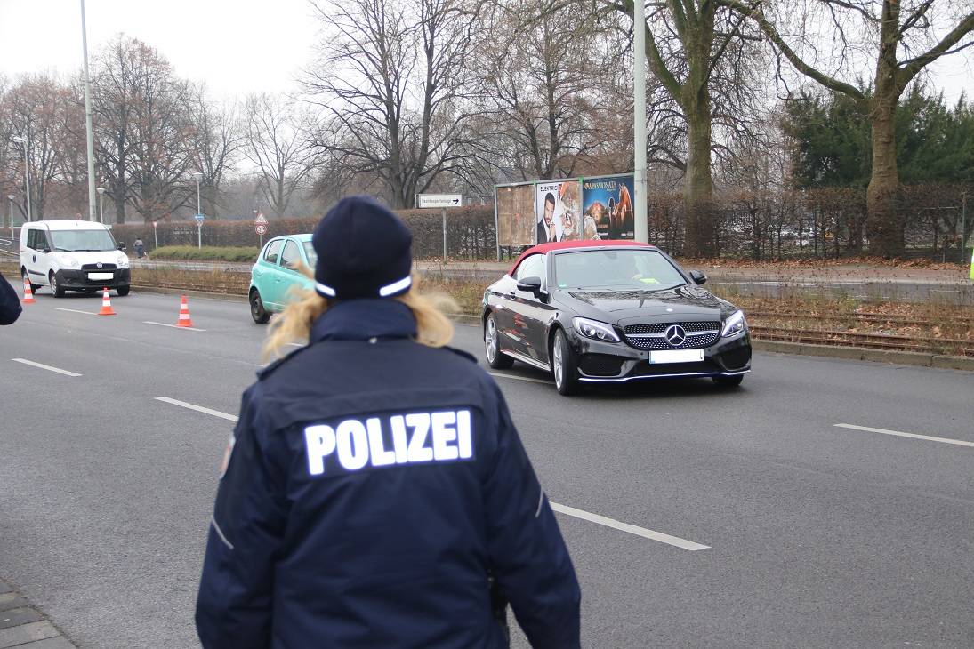 Polizeikontrolle gegen Einbrecher