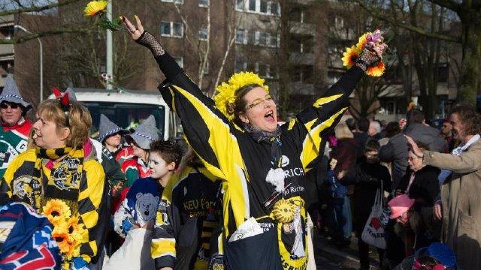 9000 Zuschauer beim Zug in Oppum