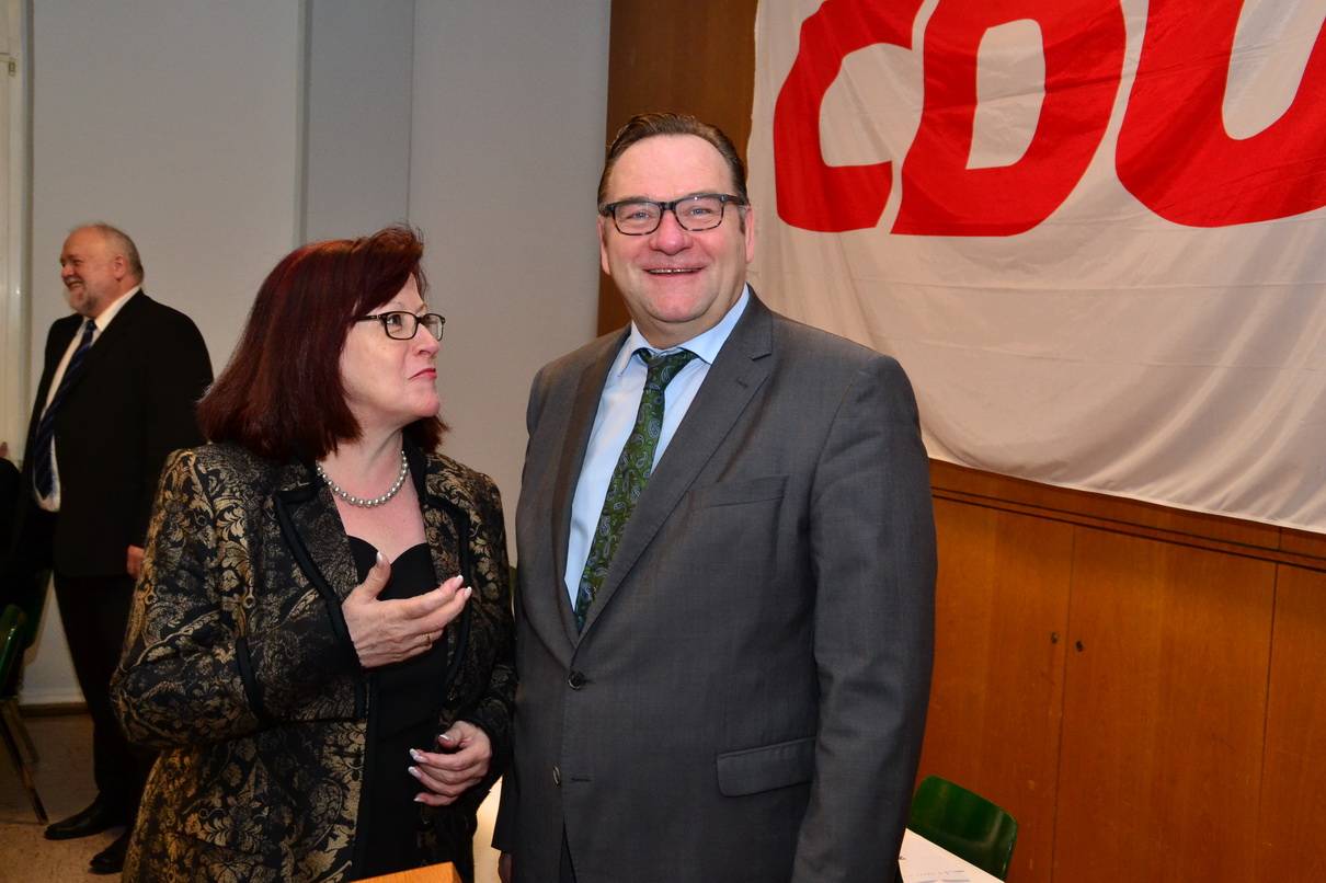  Die Parlamentarische Staatssekretärin beim Bundesminister für Gesundheit, Ingrid Fischbach, war vom Duisburger CDU-Parteivorsitzenden und dem Mitglied des Bundestags, Thomas Mahlberg, eingeladen worden, um eine kurze Ansprache zu halten. 