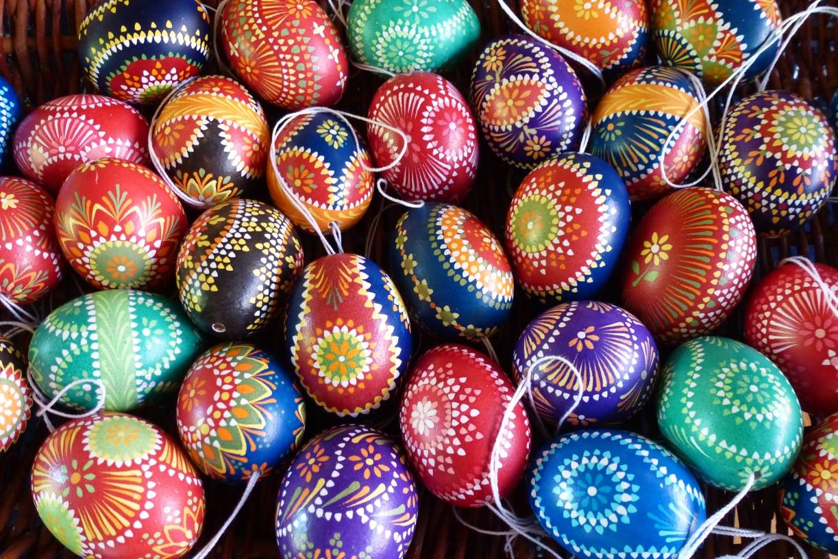 Familienführung durch die Osterausstellung