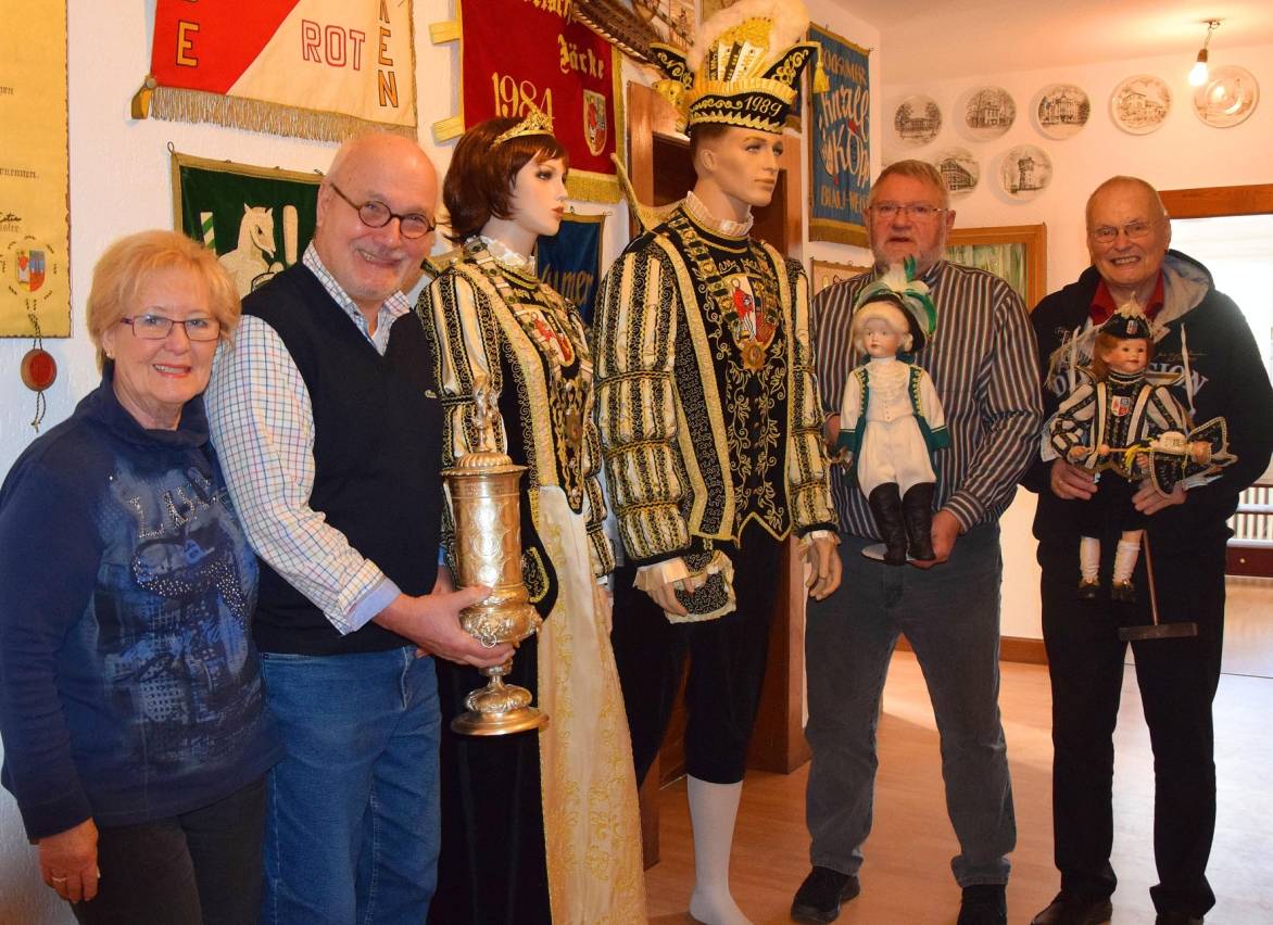 Fürs Karnevalsarchiv geschuftet