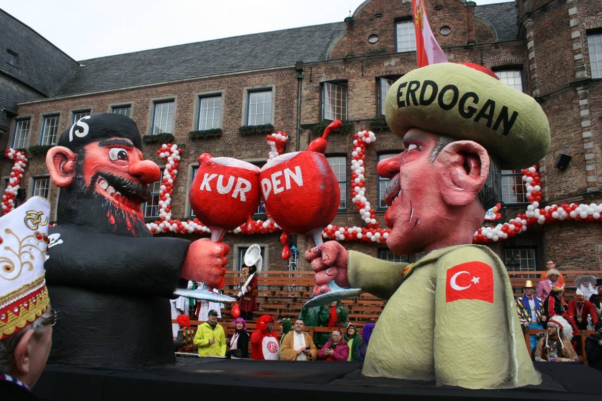 Ach, übrigens...: „Mit allemann“ nach Düsseldorf