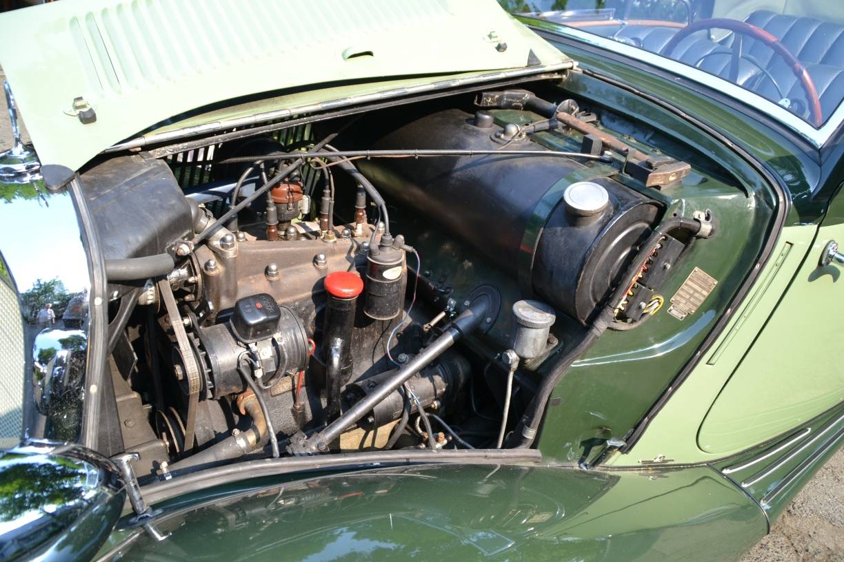  Der Vierzylinder mit 1,7 Liter Hubraum leistet 38 PS. 