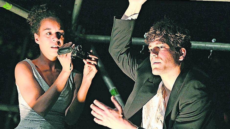 Der Tod schweißt zusammen: Helen Wendt und Jonathan Hutter gingen bereits als Romeo und Julia gemeinsam in den Theatertod.