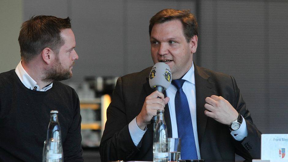 Auch Krefelds Oberbürgermeister Frank Meyer war...