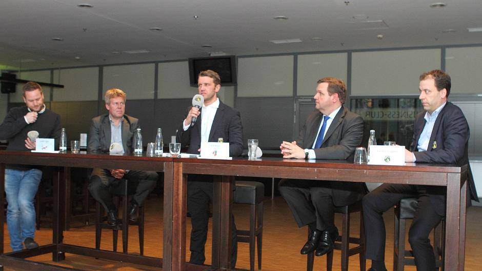 Pinguine luden zum Sponsorentalk