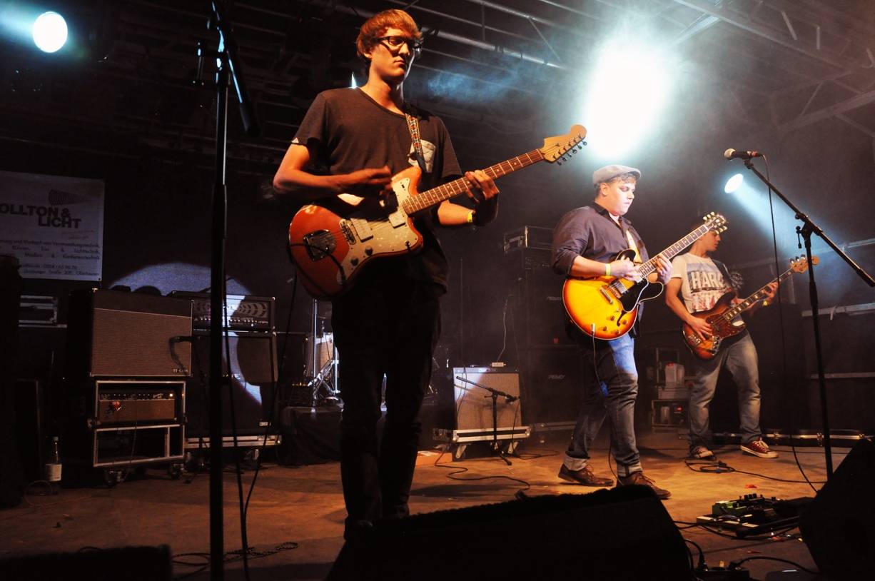 Indierock lebt. Den Beweis dafür traten die Penny Pinchers beim SYLS-Festival im Burgtheater an