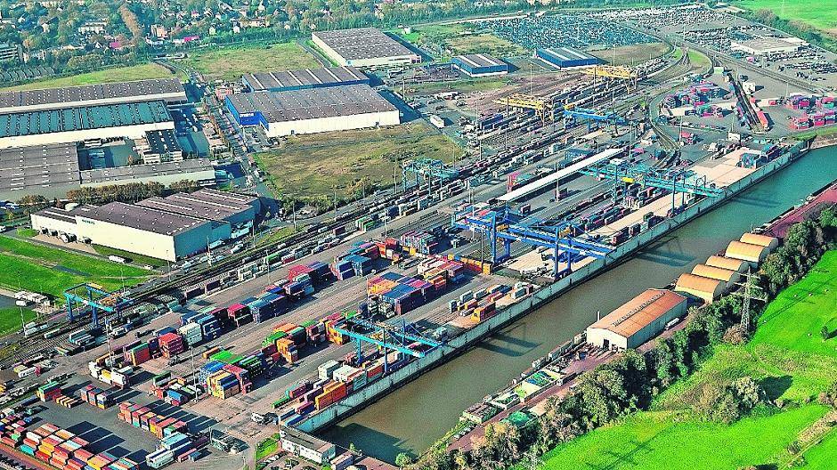 logport öffnet seine Pforten