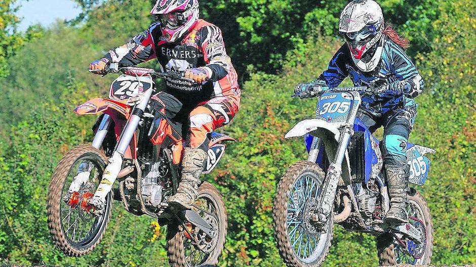 Viele Hobbyfahrer konnten sich richtig verausgaben, so auch ältere Herren und junge Damen, wie hier Peter Ermers aus Goch und Miryam Nürenberg aus Neukirchen-Vluyn.