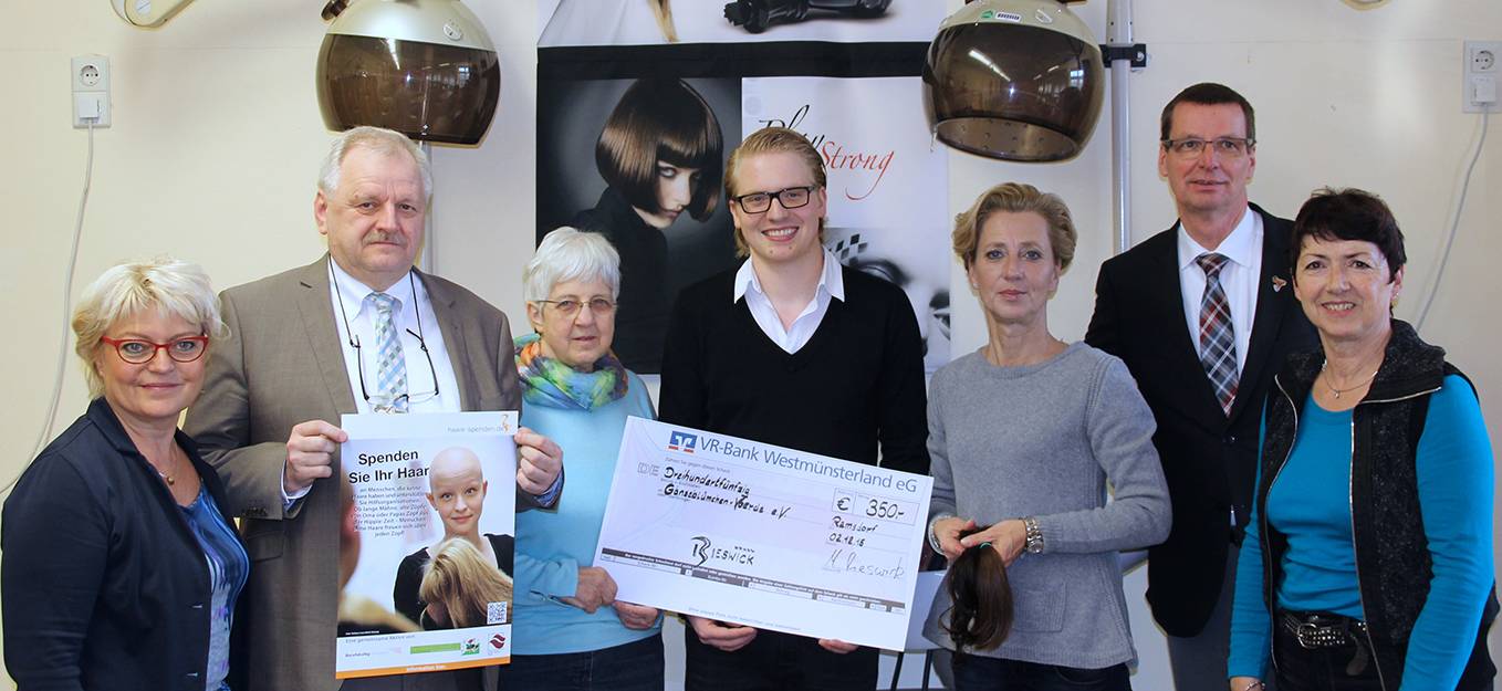  V. l.: Susanne Schoel, Dirk Grah, Rita Mielke, Max Rieswick, Silke Callhoff-Lienemann, Uwe Neumann, Doris Hecheltjen-Niesen 