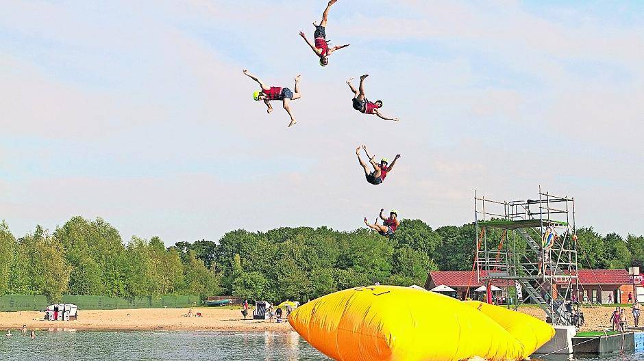 Hoch oben über dem Tenderingssee