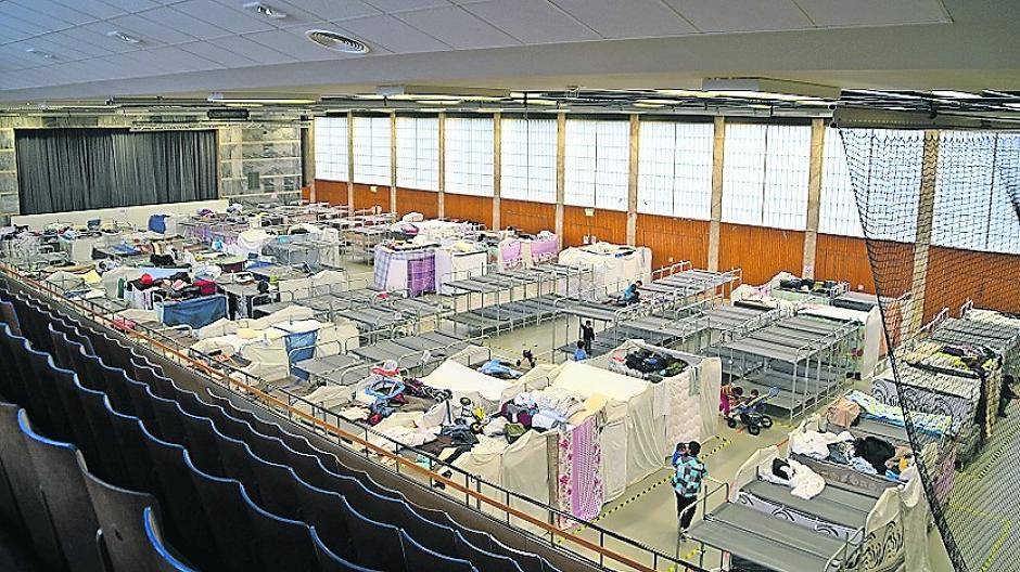 Glückauf-Halle: Wo sonst Kultur und Sport residieren, sind derzeit Flüchtlinge untergebracht. Foto: TV
