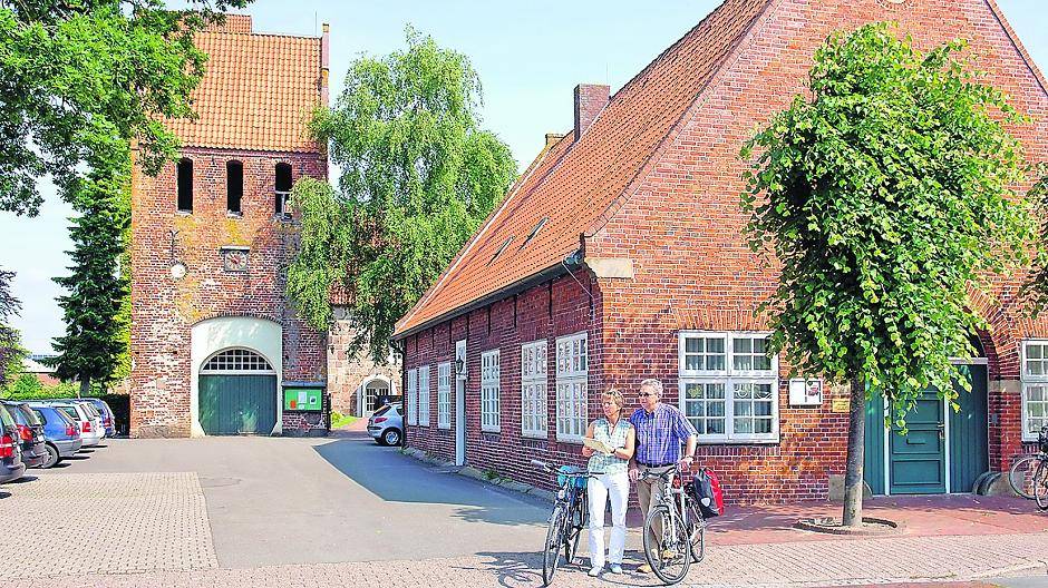  Idyllische Ursprünglichkeit — mit dem Rad oder zu Fuß gibt es unterwegs in und um Wiefelstede neben der wunderschönen Natur auch viel Traditionelles zu entdecken. 