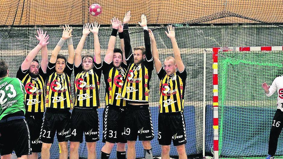 Sebastian Brysch im Kasten und die VfB-Defensive sind am Sonntag im Derby gegen die OSC Wölfe gefordert.