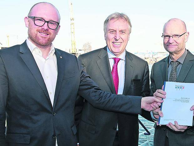 OB Sören Link, Hafen-Chef Erich Staake, NRW-Staatssekretär Michael von der Mühlen und Dr. Michael Göbel, Geschäftsführer Regionomica GmbH, präsentierten die Studie.