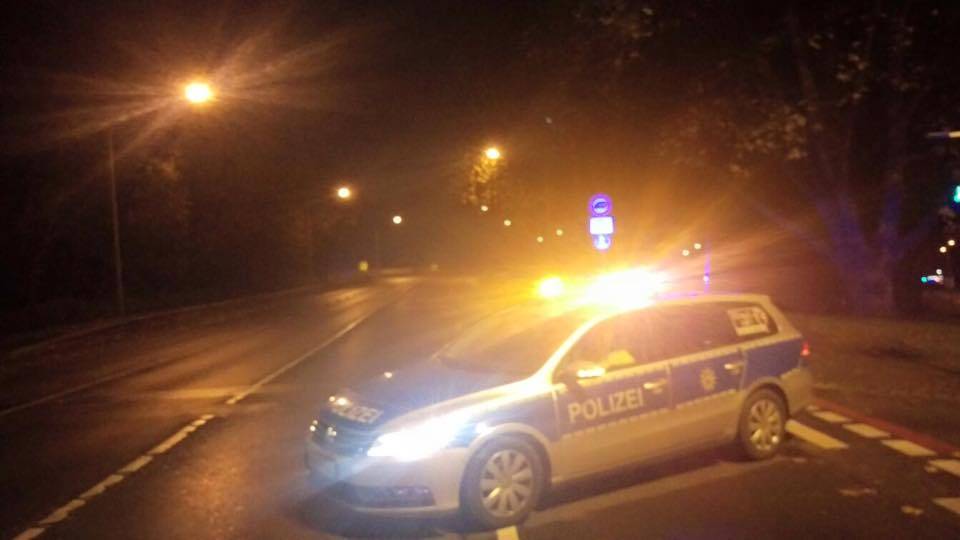 Nach Brand: Brücke am Uerdinger Bahnhof für Lkw gesperrt