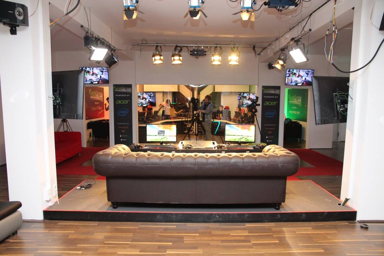 TaKeTV Studio einzigartig in Deutschland: Europas Gamer-Elite blickt nach Krefeld