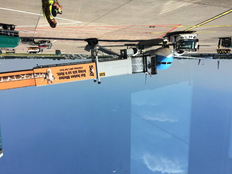  Der Flughafen Düsseldorf hat eine deutliche Erweiterung der Zahl der Starts und Landungen beantragt. 