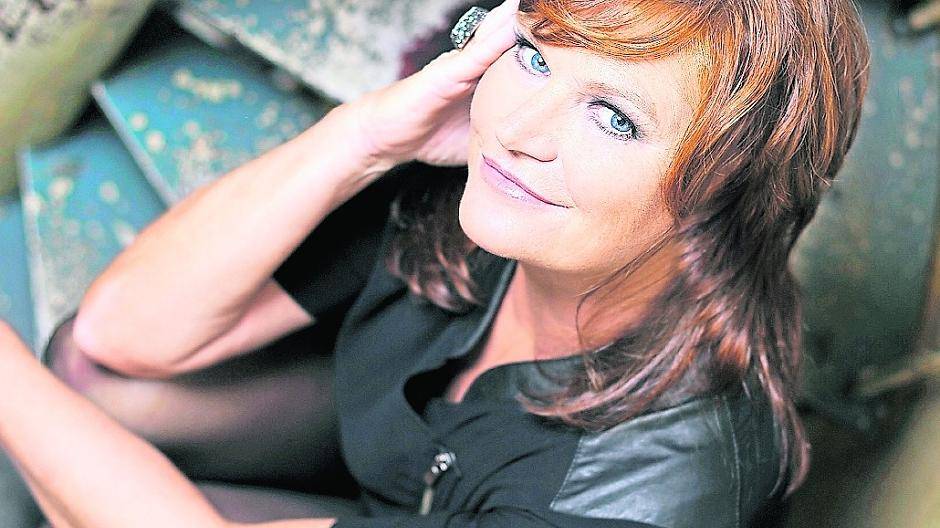 Pe Werner präsentiert bei der WinterMusik ihr Best of-Programm „Beflügelt von A nach Pe“.