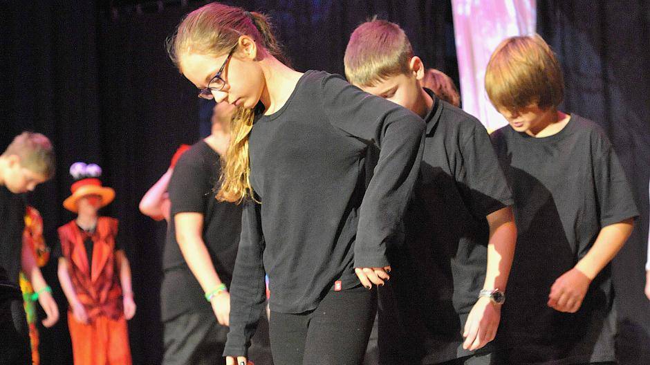 Doch ein Teil der Jugend kann sich nicht wirklich für Zirkus...