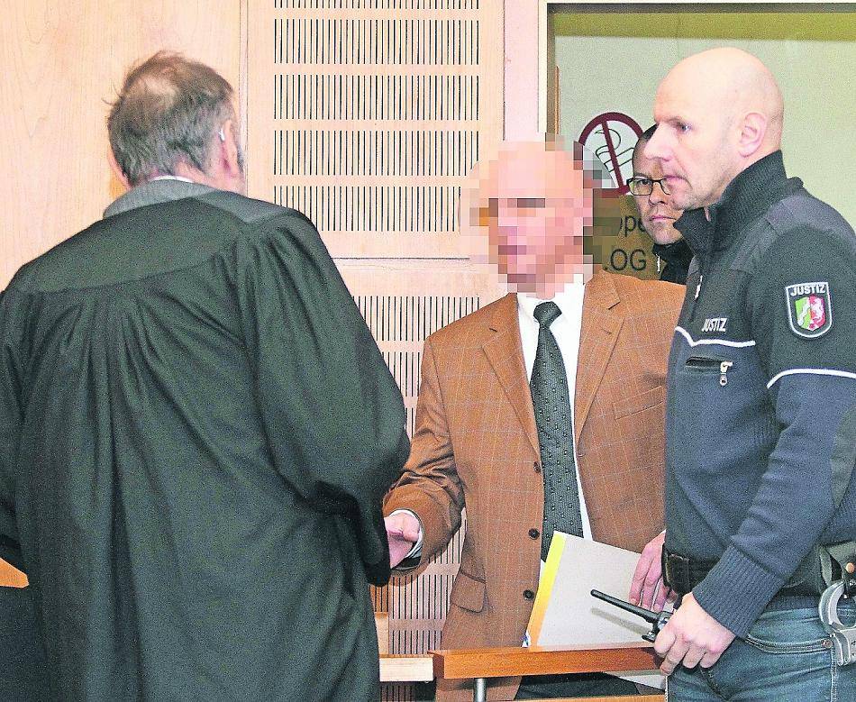 Georg K. aus Priesteramt entlassen