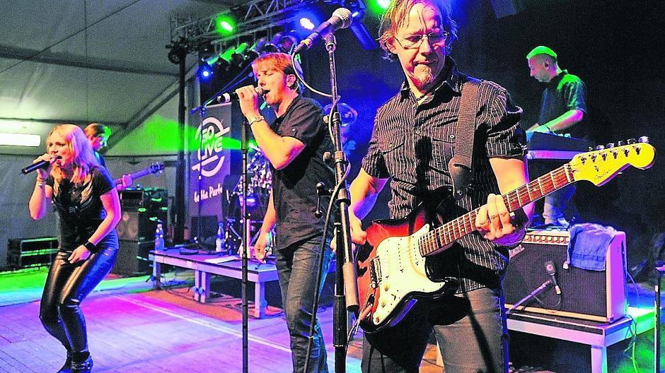  Bei guter Musik konnte das Tanzbein geschwungen werden.  