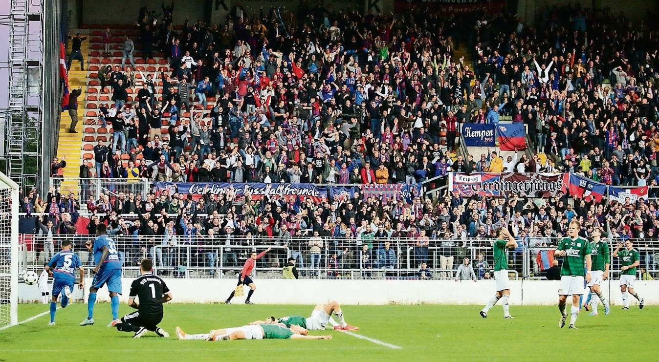 Derby-Duell um Fußball-Krone