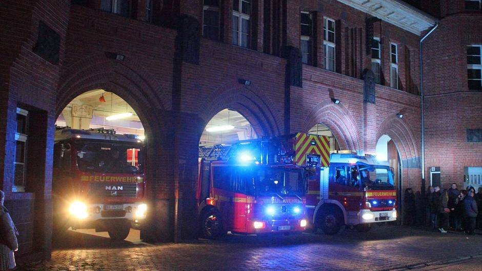 Der große Umzug der Krefelder Feuerwehr