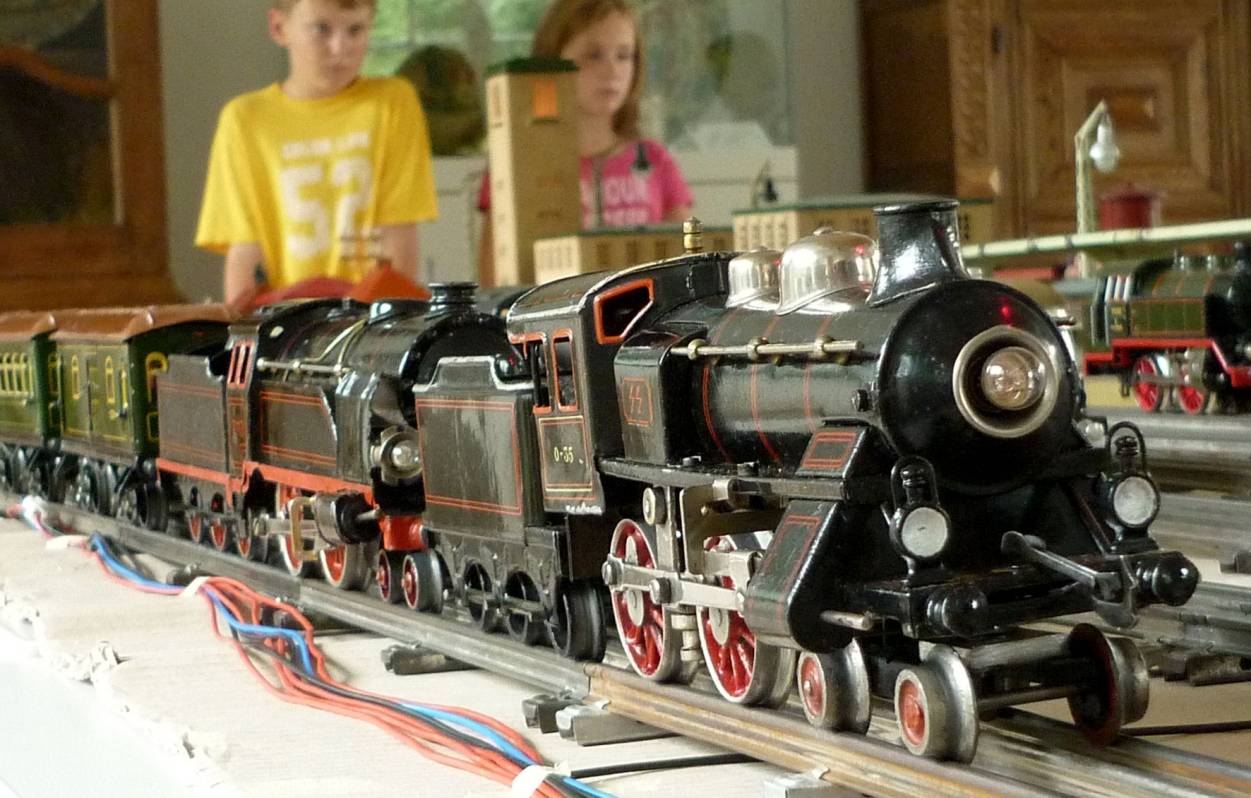 Spur 0: Die Blecheisenbahn rollt wieder