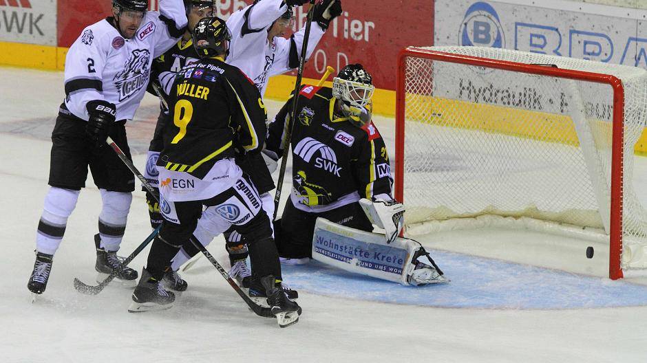 Unglücklich: Pinguine 3:5 gegen Nürnberg