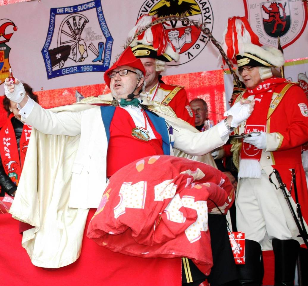 „Alle unter einer Kappe“