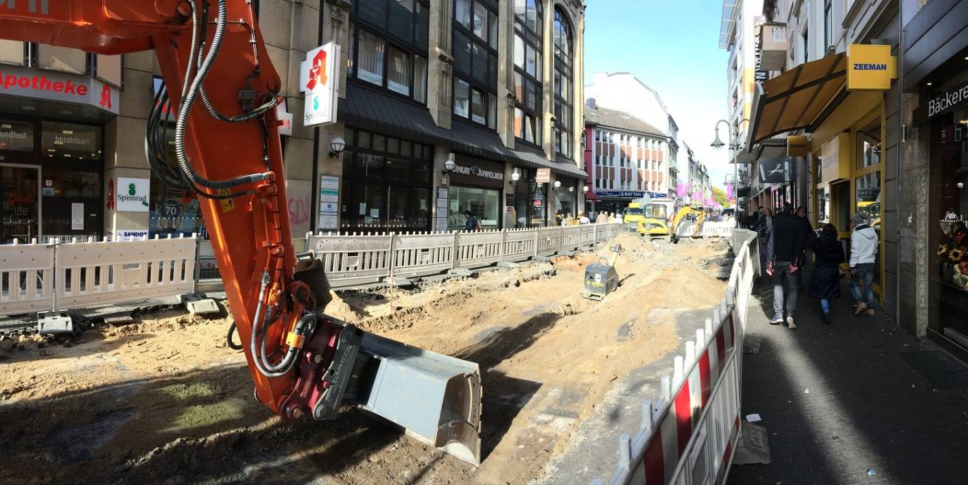 Stadtumbau West: Neusser Straße: Die Bagger sind da