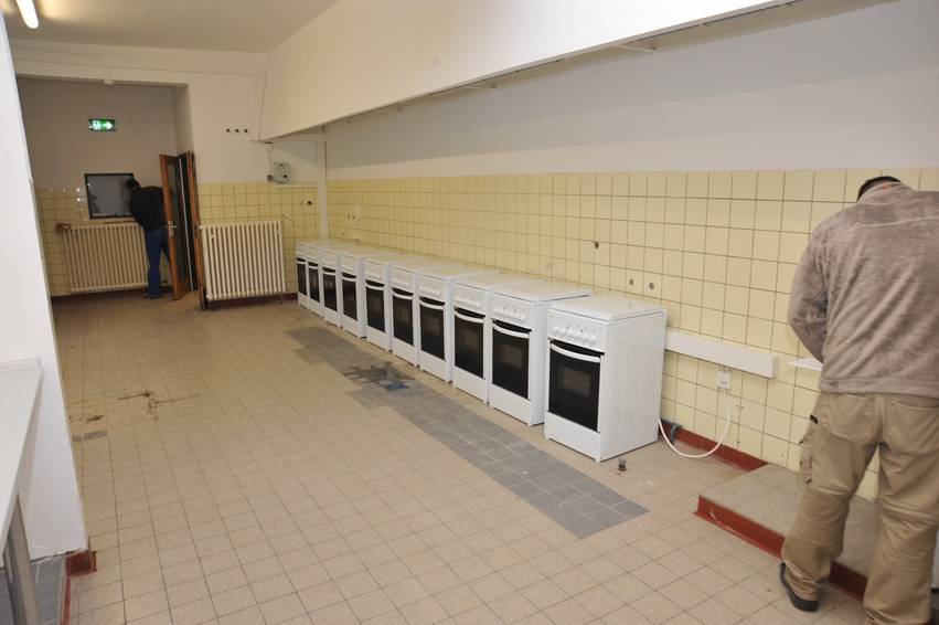  Das kann lecker werden: Jeder kann an der Wedau nach seinem eigenen Geschmack kochen und brutzeln.Die Küchenherde sind schon da. 