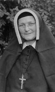  Schwester Ina (1895-1980) vom Orden Unserer Lieben Frau kümmerte sich jahrzehntelang um Waisenkinder in Kempen. 