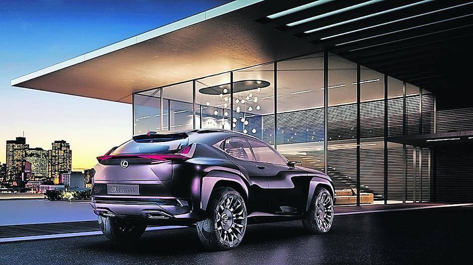 In Paris wird die Konzeptstudie Lexus UX vorgestellt.