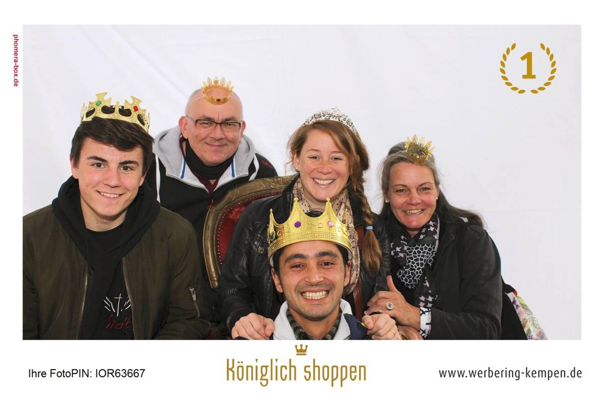  Platz 1: Sydney Eitel, Winfried Eitel, Ashok Raj Giri, Eva Daubenspeck-Giri und Claudia Eitel (von links nach rechts). 