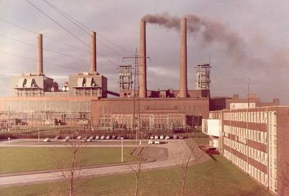 514 Seiten voller Information über die Walsumer Schachtanlage: „Zeche am Strom“ vorgestellt