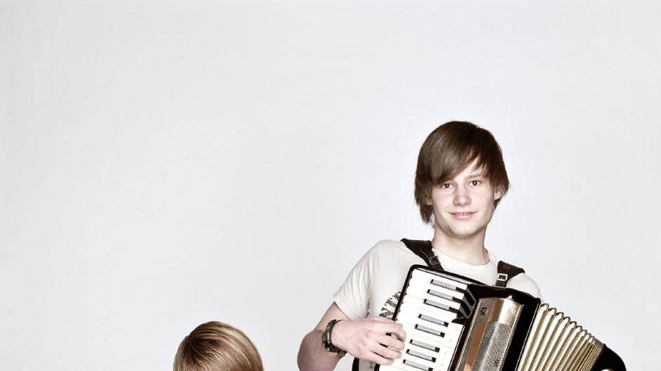  Wer mit dem Akkordeon musizieren möchte, bekommt bei einem Workshop der Kreismusikschule Viersen Gelegenheit dazu. Zudem gibt es Angebote im Bereich Jazzgitarre, Gesang und Querflöte. 