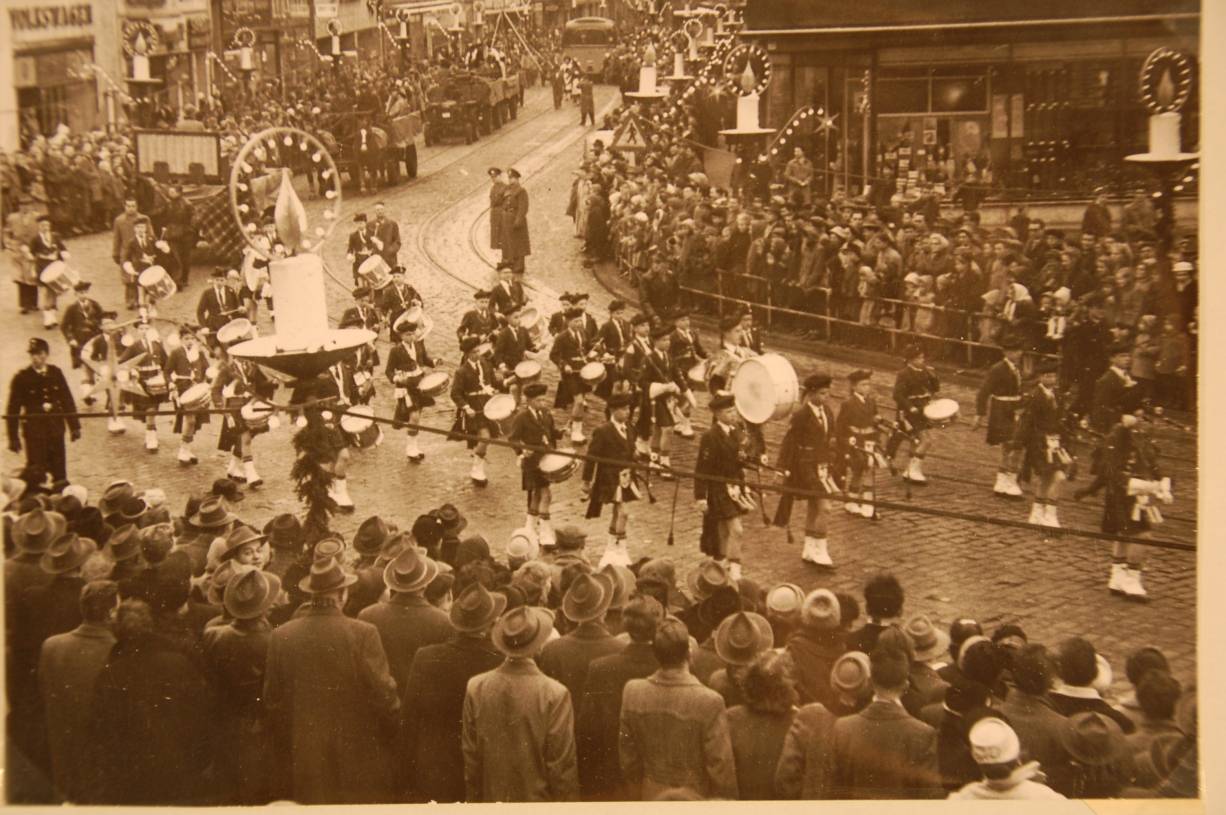  Auch 1957 war der Märchenumzug ein voller Erfolg. 