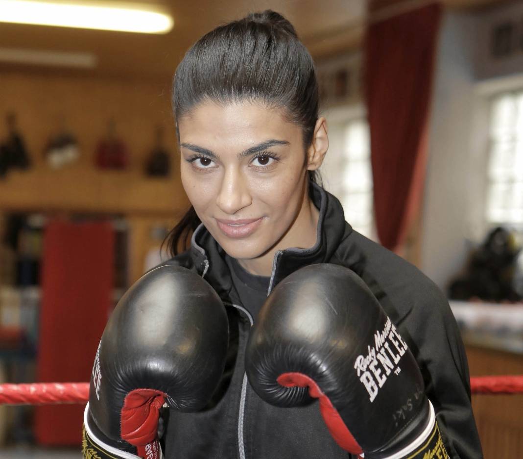 Derya Saki - South Side Boxing