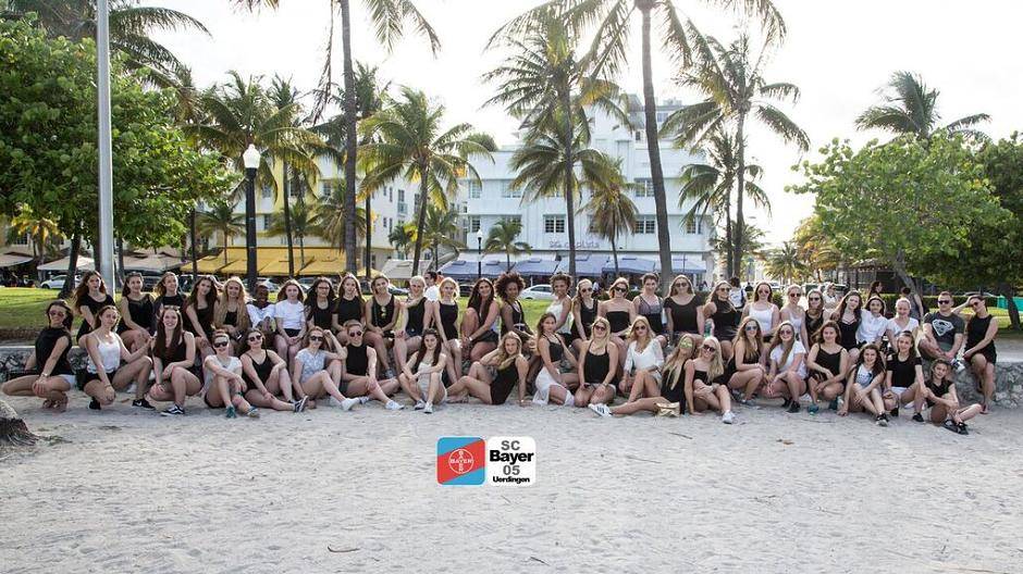 Krefelderinnen unter...