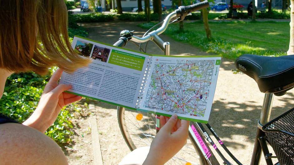 Die neue Broschüre des Kreises Viersen für Pedalritter ist jetzt da! Fahrradfreunde können damit den Kreis auch mit dem Drahtesel erkunden.