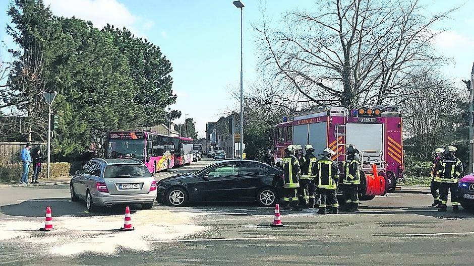  Drei Verletzte forderte ein Unfall diesen Mittwoch in Schiefbahn.  