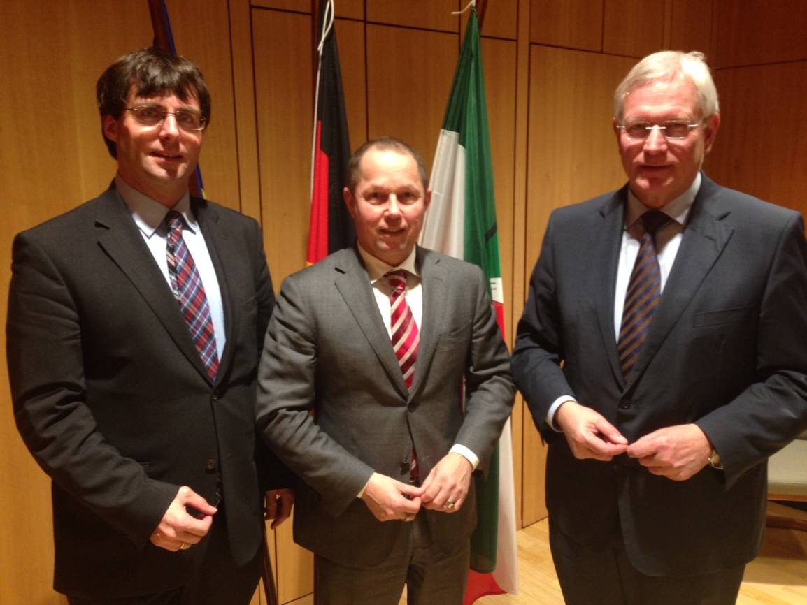 Dr. Marcus Optendrenk, Ger Koopmans und Eckhard Uhlenberg (v.l.).