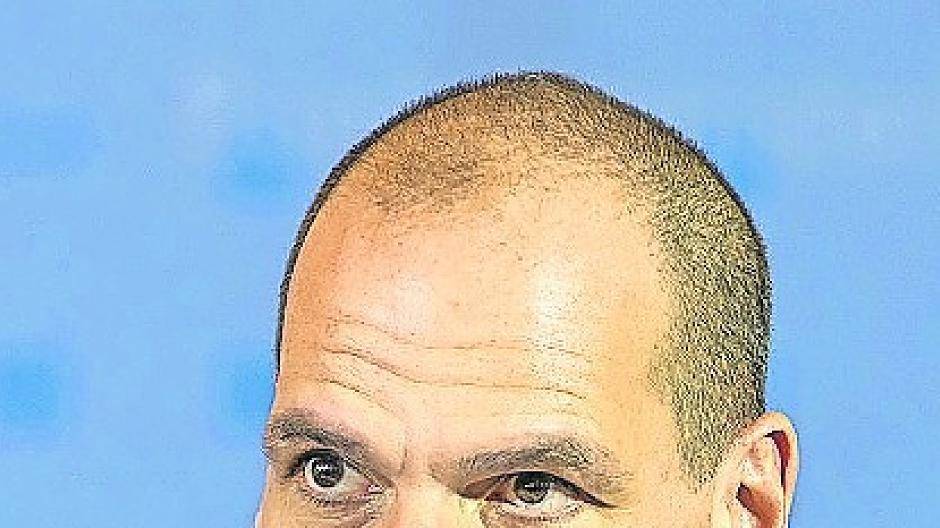 Umstritten: der griechische Finanzminister Yanis Varoufakis ist für viele Europäer ein rotes Tuch. Der DGB Krefeld lädt ihn zur Kundgebung am 1. Mai ein.