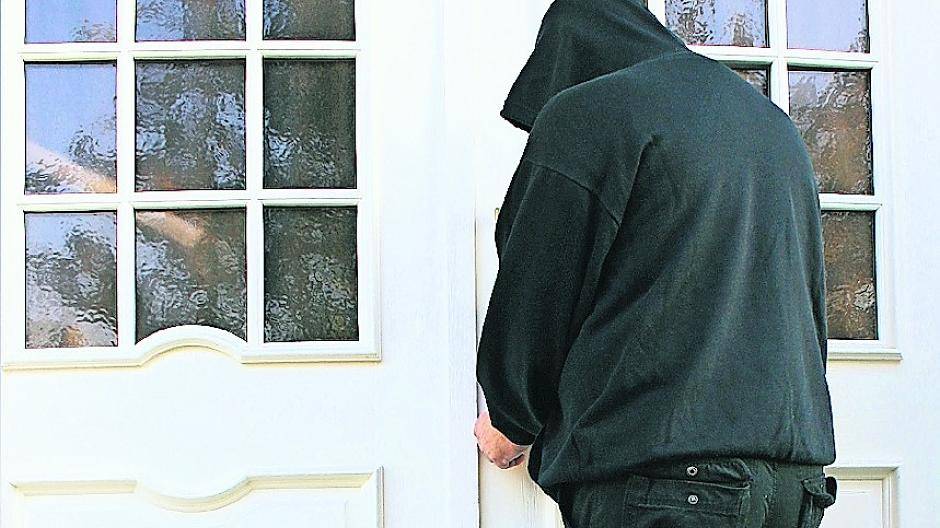 Wenn Diebe im Haus waren, kommt zum finanziellen Schaden oft eine psychologische Belastung hinzu.