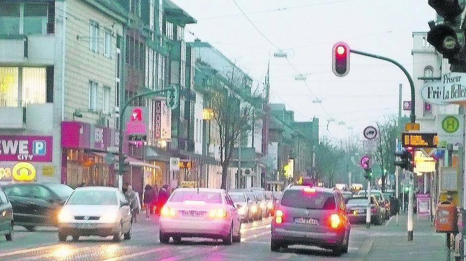 Ein Diskussionspunkt in der Fischelner Sitzung der Bezirksvertretung war über eine Zusammenlegung der Haltestelle im Fischelner Zentrum nachdenken.